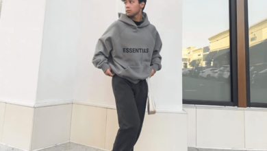 Essentials Hoodie Outfits That Work for Coffee, Uni, and Everything In Between