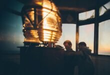 capture engagement beacon lens