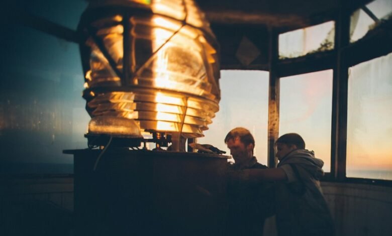 capture engagement beacon lens